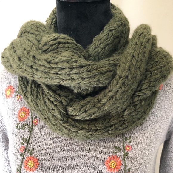 SOLD Military Green Braided Knot Scarf w/ Pompoms - Picture 1 of 4